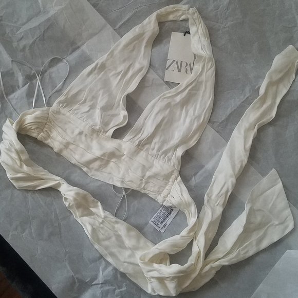 NWT SATIN EFFECT CROP HALTER OPEN BACK TOP CREAM WHITE - Picture 3 of 7